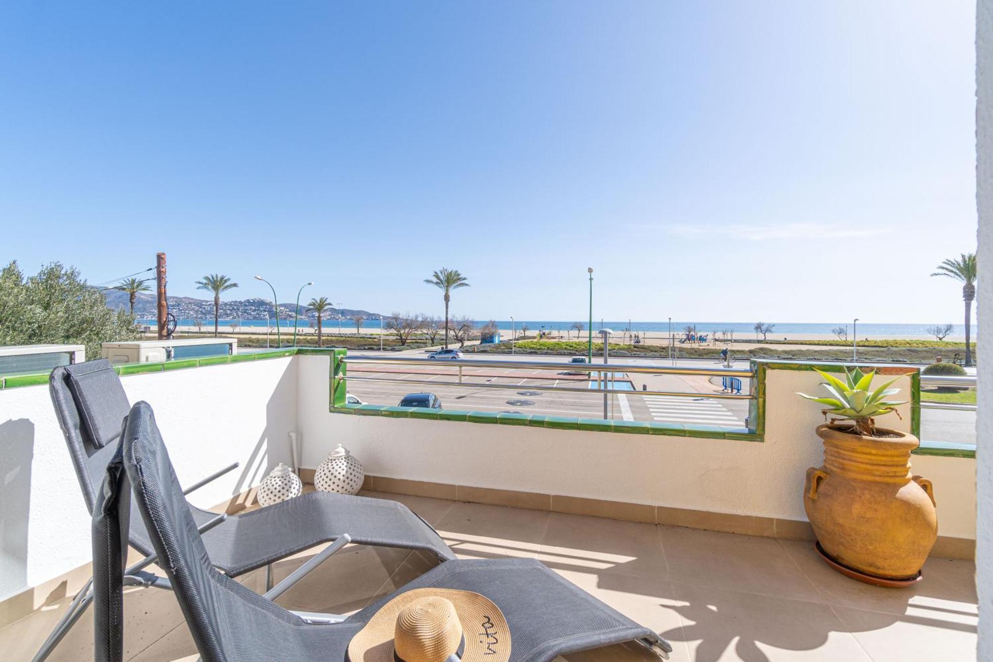1013 Apartamento Vista Mar Con 2 Habitaciones By Homeselectspain Емпуриабрава Екстериор снимка